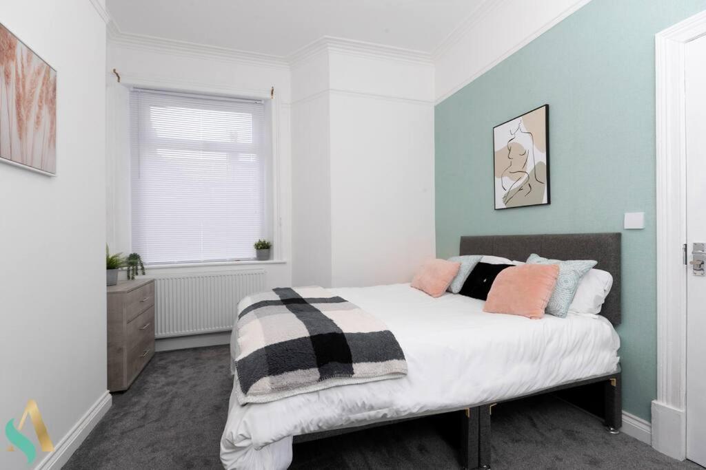 5 Double Bedrooms With Ensuites - Teesside House Tsac Редкар Екстериор снимка
