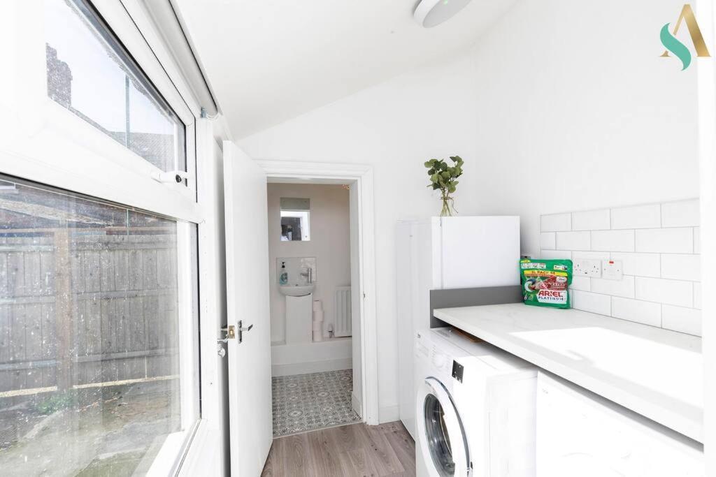 5 Double Bedrooms With Ensuites - Teesside House Tsac Редкар Екстериор снимка