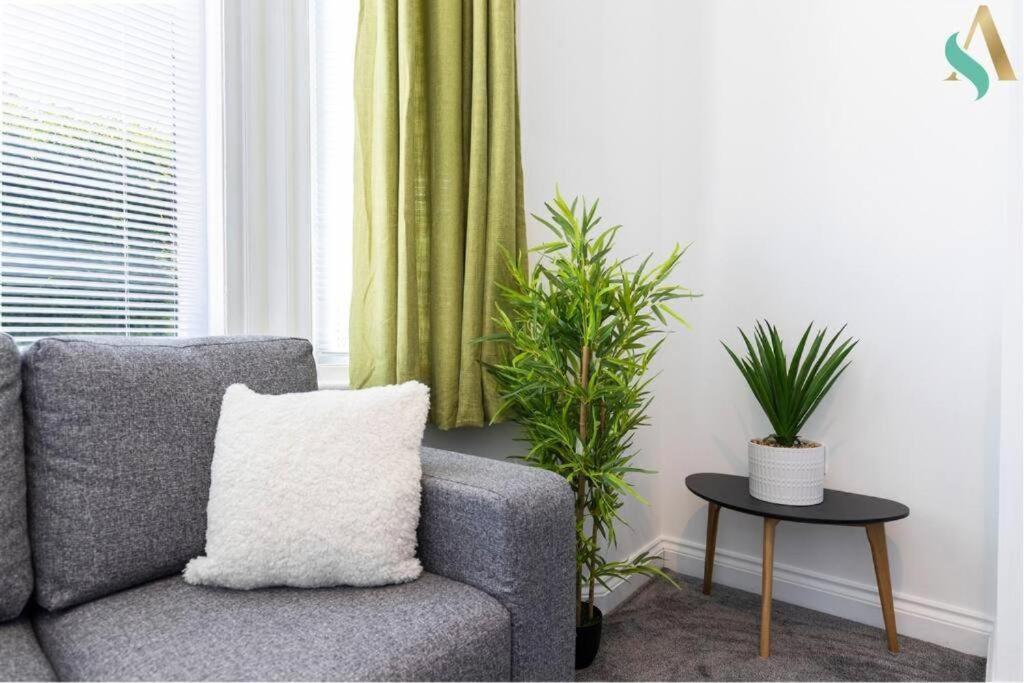 5 Double Bedrooms With Ensuites - Teesside House Tsac Редкар Екстериор снимка