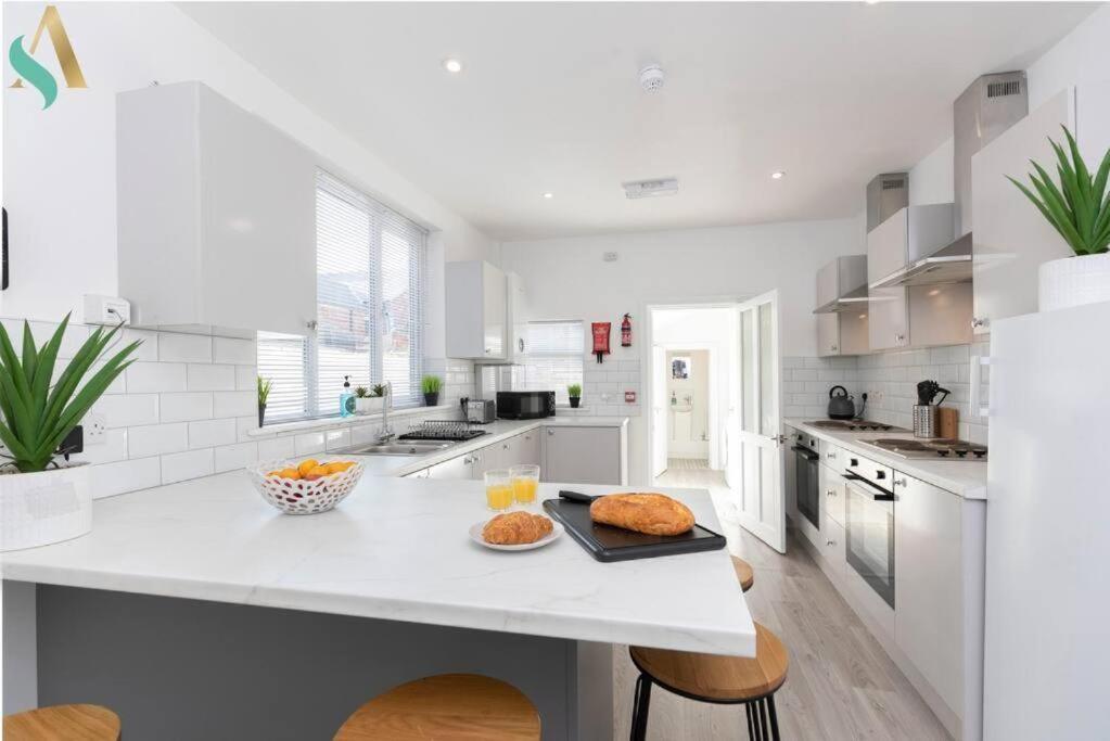 5 Double Bedrooms With Ensuites - Teesside House Tsac Редкар Екстериор снимка
